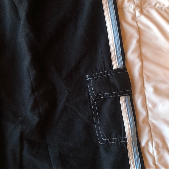 CLEARANCE Green Tea Straight Leg Cargo Capris - Picture 2 of 8